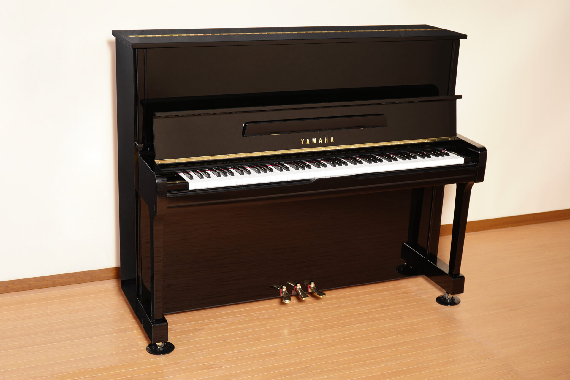 高品質な中古ピアノの販売（修理・再生）は伸和ピアノ 