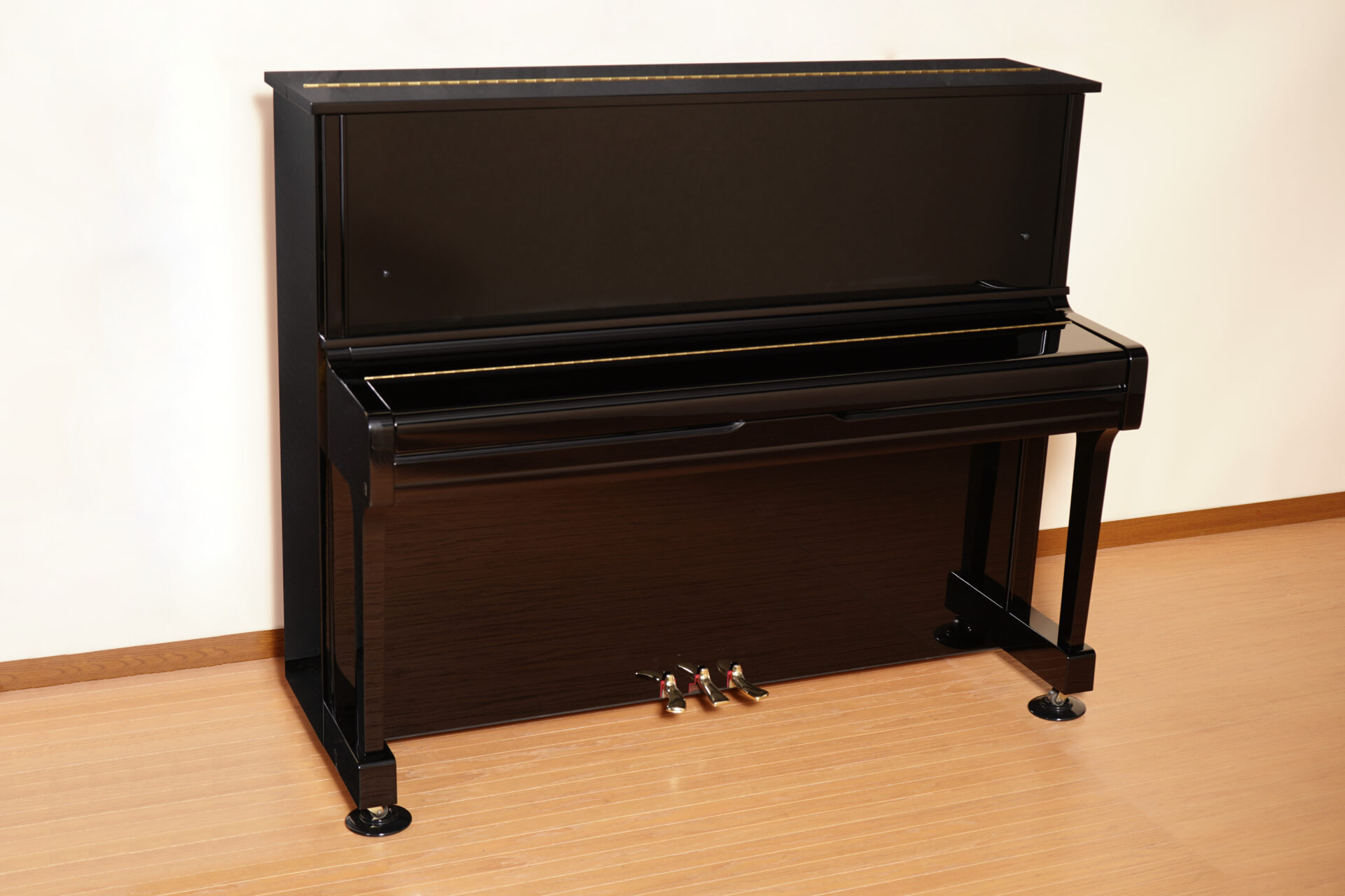 高品質な中古ピアノの販売（修理・再生）は伸和ピアノ 