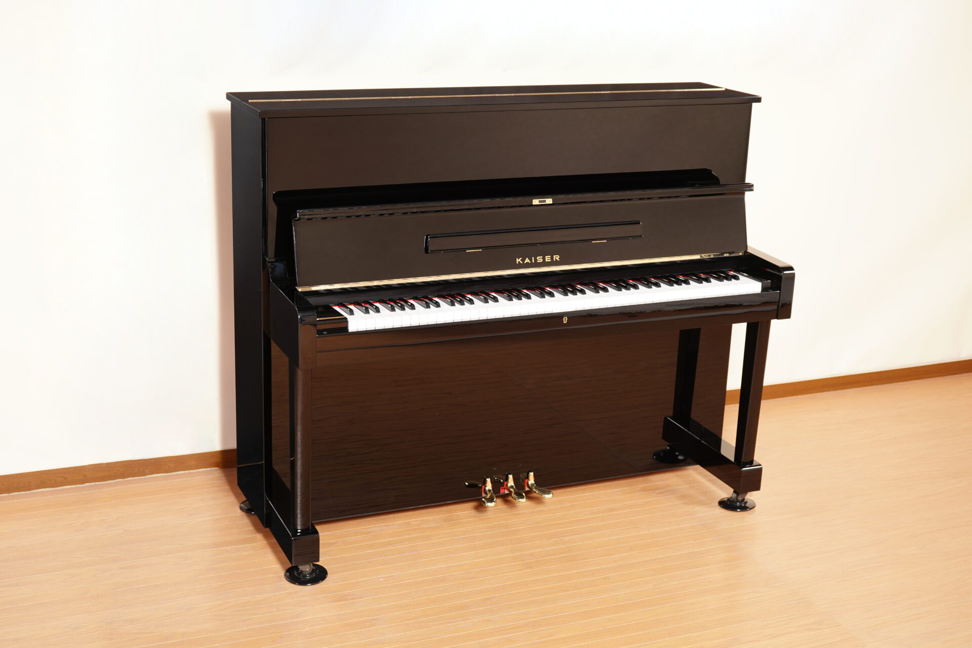 高品質な中古ピアノの販売（修理・再生）は伸和ピアノ 