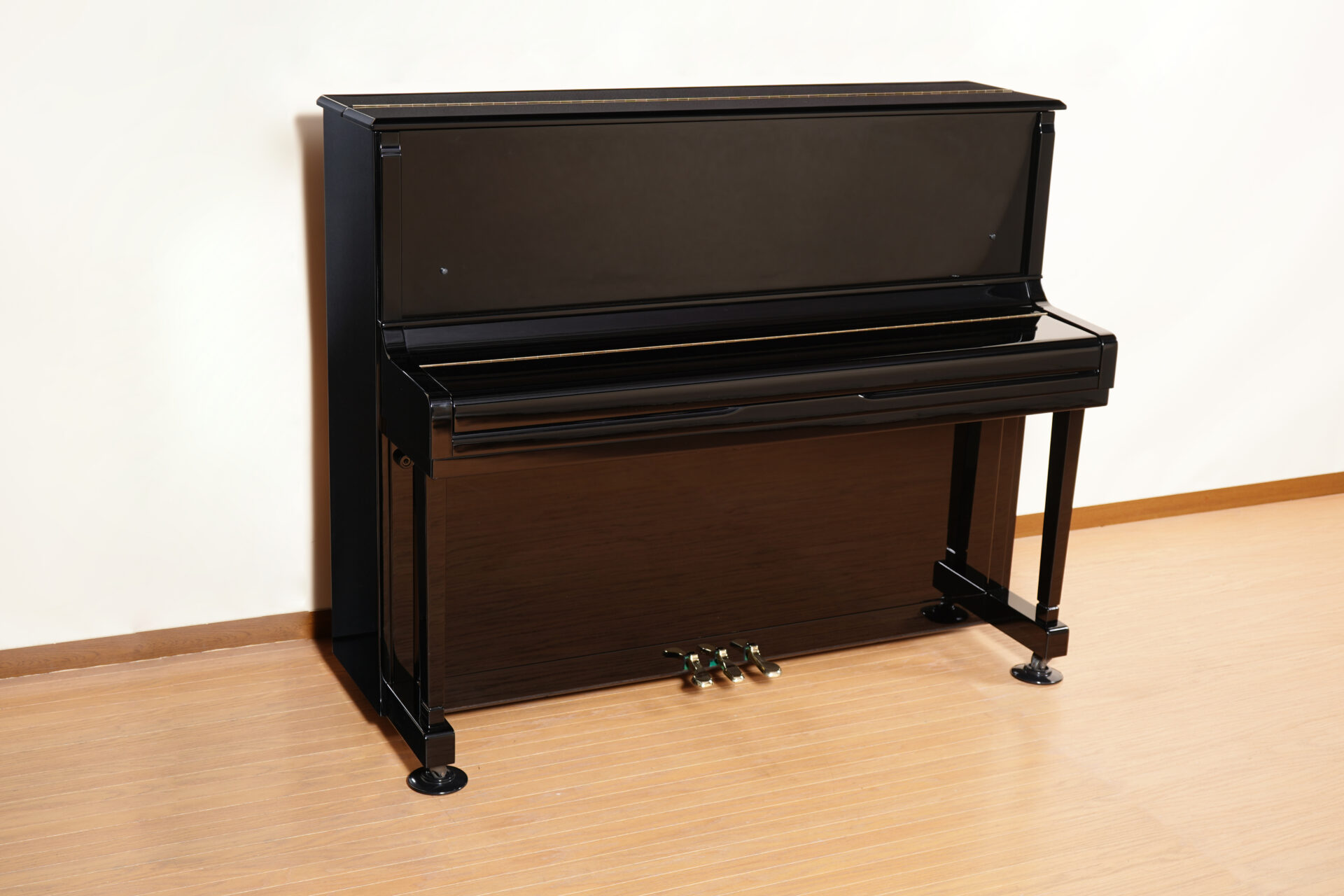 高品質な中古ピアノの販売（修理・再生）は伸和ピアノ 